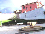 Olivo y Placa en el Paruqe de la Plaza Antonio Machado